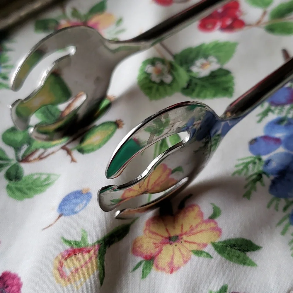 4 pc kitchen dining odd lot utensils